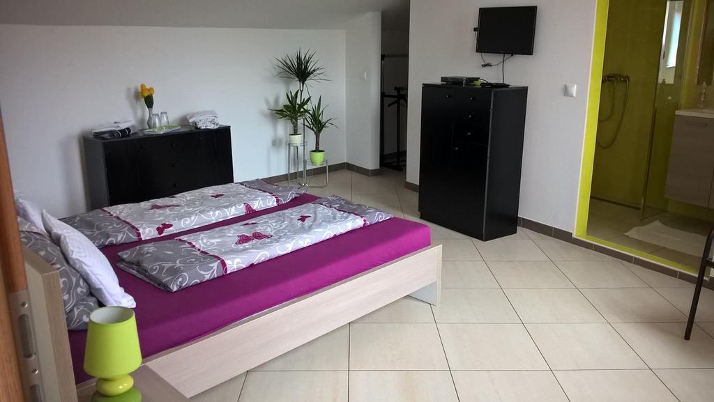 Kazinczy Apartment Kecskemet Room photo